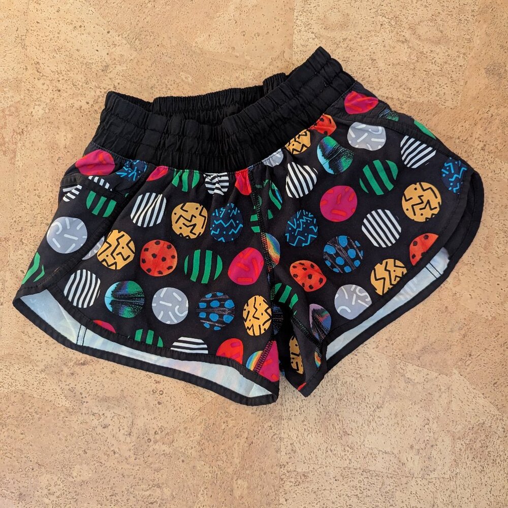 Size 6 2015 Lululemon seawheeze tracker shorts